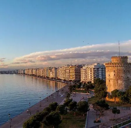N&n's Luxurious #whitetower Apartment Thessaloniki
